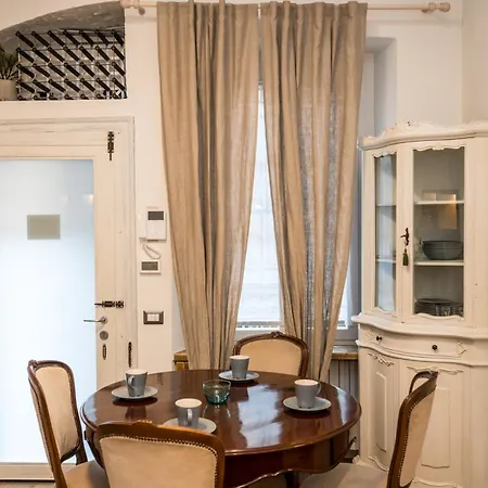 Shortmi Borsieri Lägenhet